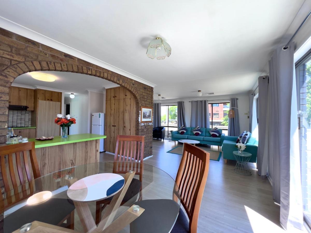 Albury Garden Court Motel מראה חיצוני תמונה