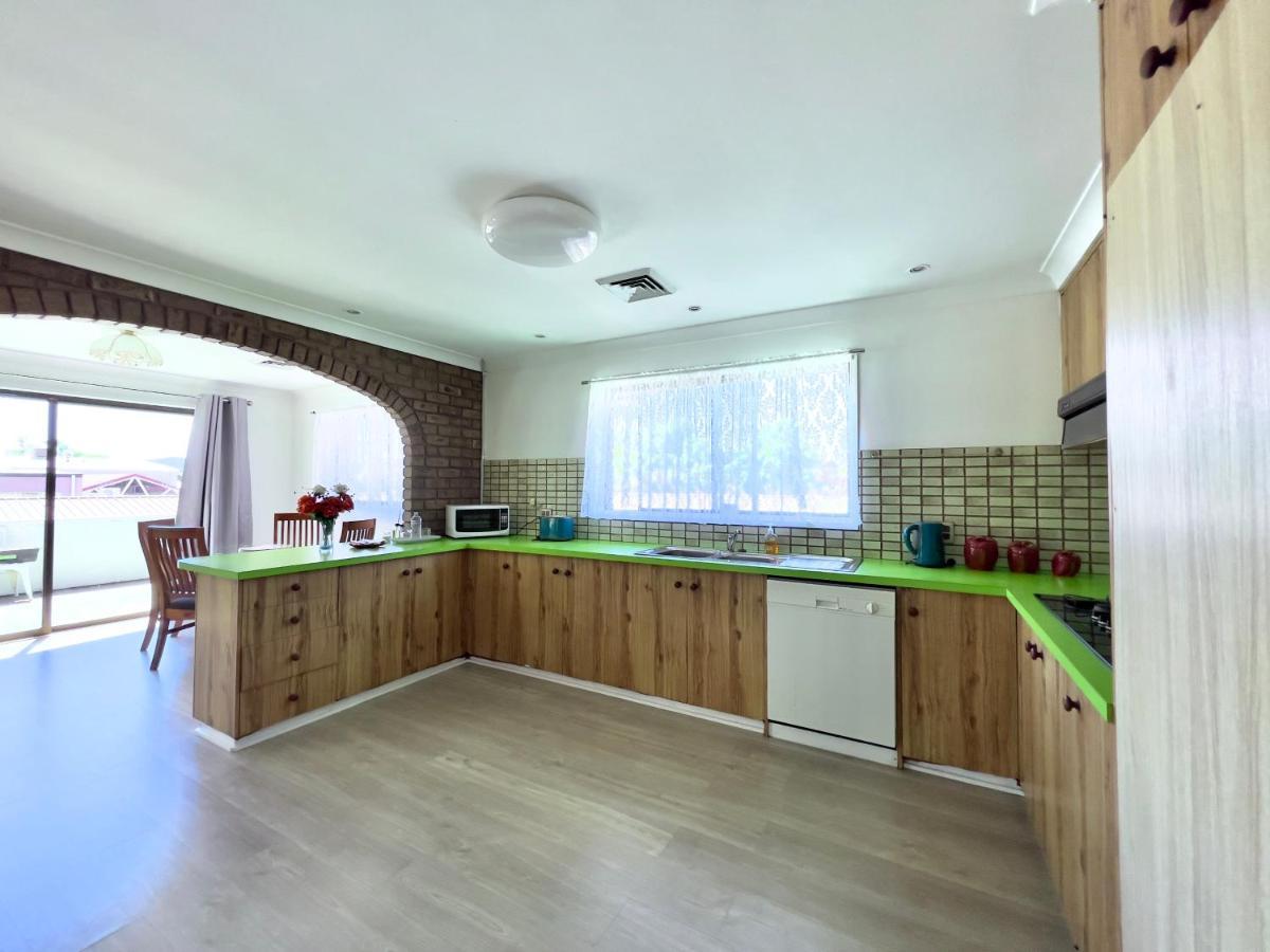 Albury Garden Court Motel מראה חיצוני תמונה