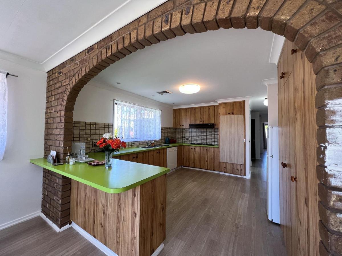 Albury Garden Court Motel מראה חיצוני תמונה