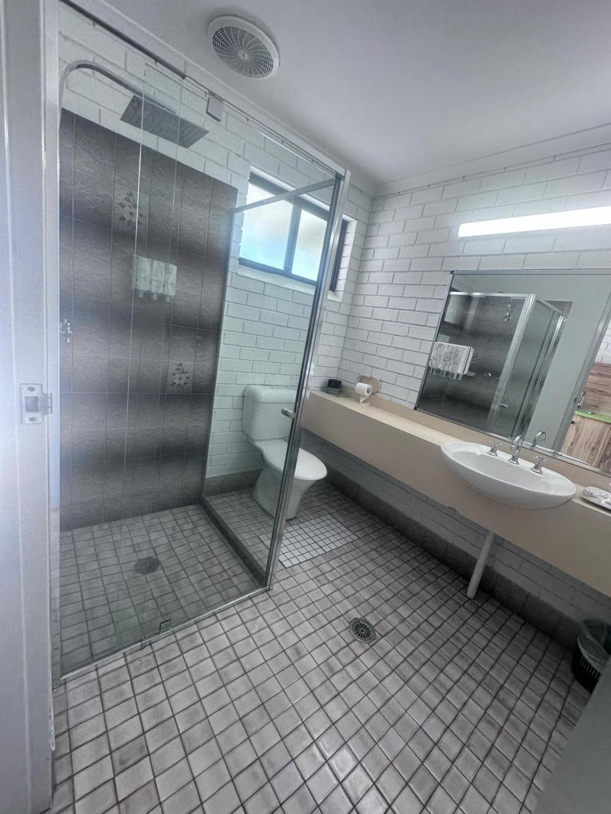 Albury Garden Court Motel מראה חיצוני תמונה