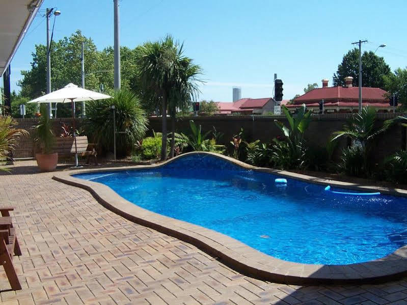 Albury Garden Court Motel מראה חיצוני תמונה